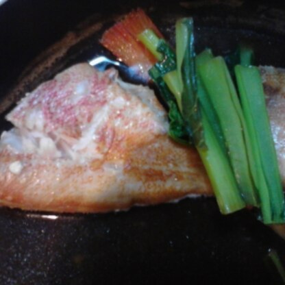 小松菜と一緒にたきました。味見の段階で半身をぺろり。
白身がふっくらして、魚臭さが無かったです。ありがとうございます。
